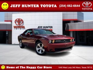 Used 2019 Dodge Challenger SXT image 1