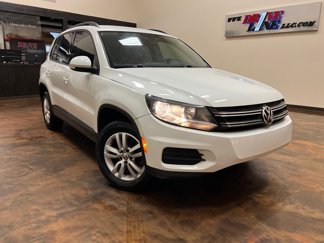 Used 2017 Volkswagen Tiguan S image 1