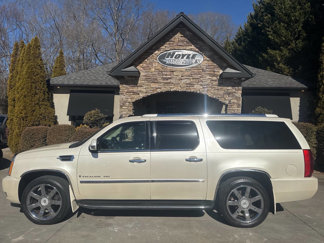 Used 2007 Cadillac Escalade ESV AWD w/ Information Package image 1