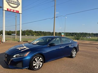 Used 2024 Nissan Altima 2.5 S image 1