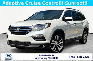 Used 2017 Honda Pilot Touring image 1