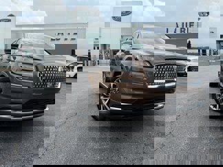 Used 2022 Lincoln Nautilus Reserve image 1