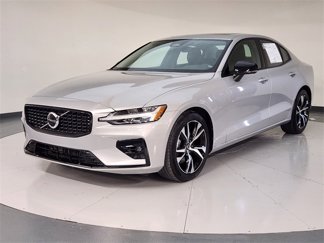 Used 2024 Volvo S60 B5 Core image 1
