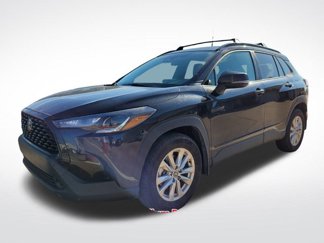 Used 2023 Toyota Corolla Cross LE image 1
