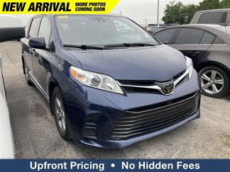 Used 2019 Toyota Sienna LE image 1