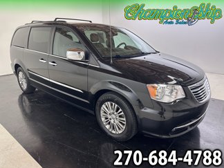 Used 2015 Chrysler Town & Country Touring-L w/ Driver Convenience Group image 1