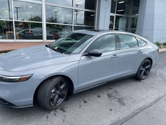 Used 2025 Honda Accord Sport image 1