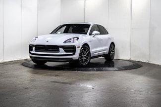 Certified 2025 Porsche Macan image 1