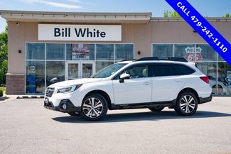 Used 2018 Subaru Outback 2.5i Limited image 1