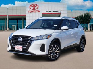 Used 2023 Nissan Kicks SV image 1