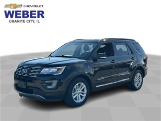 Used 2017 Ford Explorer XLT image 1