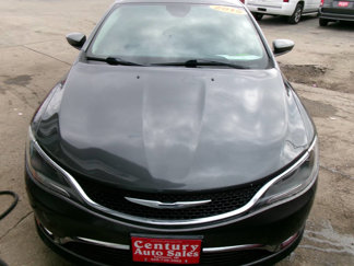 Used 2015 Chrysler 200 Limited image 1