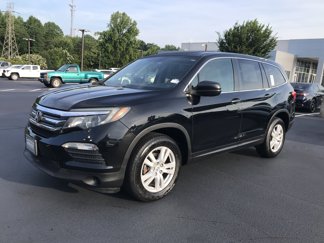 Used 2017 Honda Pilot LX image 1