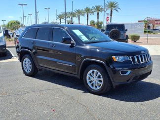 Used 2021 Jeep Grand Cherokee Laredo image 1