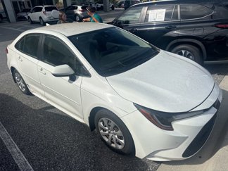 Used 2020 Toyota Corolla LE image 1