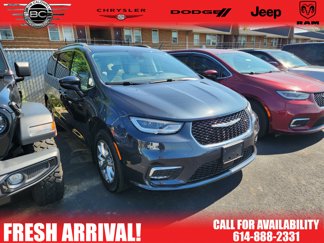Used 2021 Chrysler Pacifica Touring-L w/ Uconnect Theater Family Group image 1