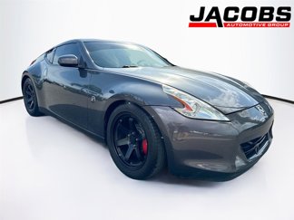 Used 2010 Nissan 370Z Touring image 1