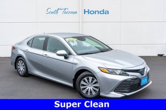 Used 2020 Toyota Camry LE image 1