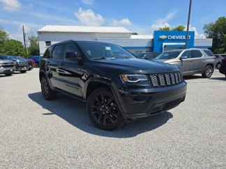 Used 2021 Jeep Grand Cherokee Laredo X image 1