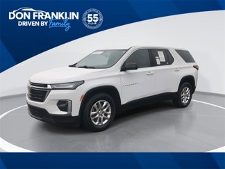 Used 2023 Chevrolet Traverse LS image 1