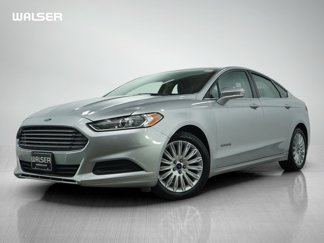 Used 2016 Ford Fusion SE image 1