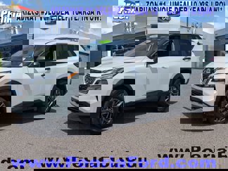 Used 2023 Nissan Rogue S image 1