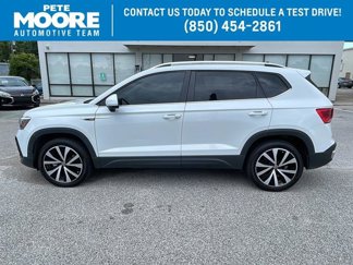 Used 2022 Volkswagen Taos SE image 1