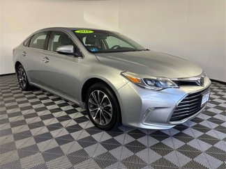 Used 2018 Toyota Avalon XLE image 1