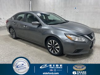 Used 2017 Nissan Altima 2.5 SV image 1