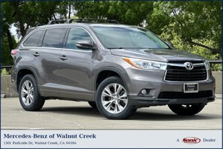 Used 2015 Toyota Highlander LE image 1