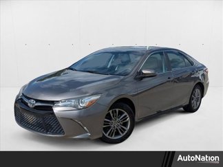 Used 2015 Toyota Camry SE image 1
