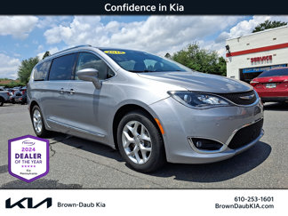 Used 2018 Chrysler Pacifica Touring-L w/ Advanced Safetytec Group image 1