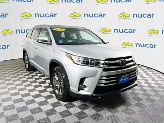Used 2017 Toyota Highlander Limited Platinum image 1
