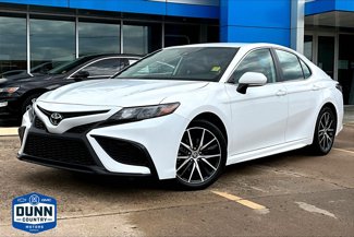Used 2023 Toyota Camry SE image 1
