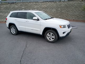 Used 2016 Jeep Grand Cherokee Laredo image 1