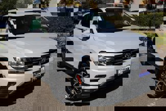 Used 2019 Volkswagen Tiguan SE image 1