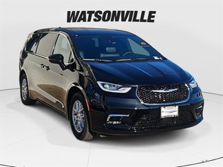 New 2025 Chrysler Pacifica Select image 1