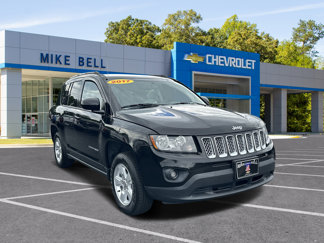 Used 2017 Jeep Compass Latitude image 1