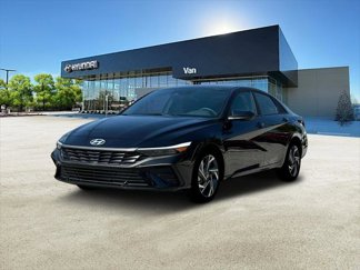 New 2025 Hyundai Elantra Sport image 1