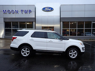 Used 2017 Ford Explorer XLT image 1