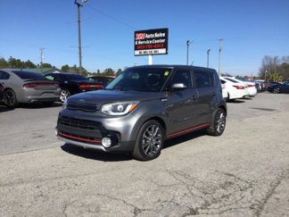 Used 2017 Kia Soul ! w/ Tech Package image 1