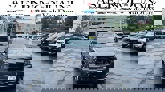 Used 2017 Dodge Durango GT image 1