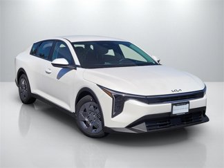 New 2025 Kia K4 LX image 1
