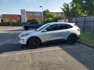 Used 2020 Ford Escape SE image 1