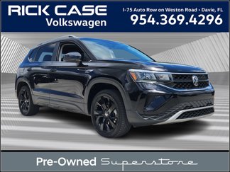 Certified 2023 Volkswagen Taos SE w/ Black Wheel Package image 1