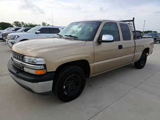 Used 2000 Chevrolet Silverado 1500 LS image 1