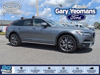 Used 2017 Volvo V90 T6 Cross Country image 1