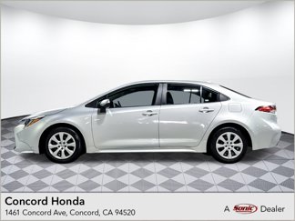 Used 2022 Toyota Corolla LE image 1