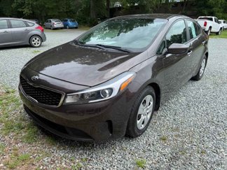 Used 2018 Kia Forte LX image 1