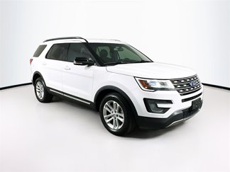Used 2017 Ford Explorer XLT w/ Equipment Group 202A image 1